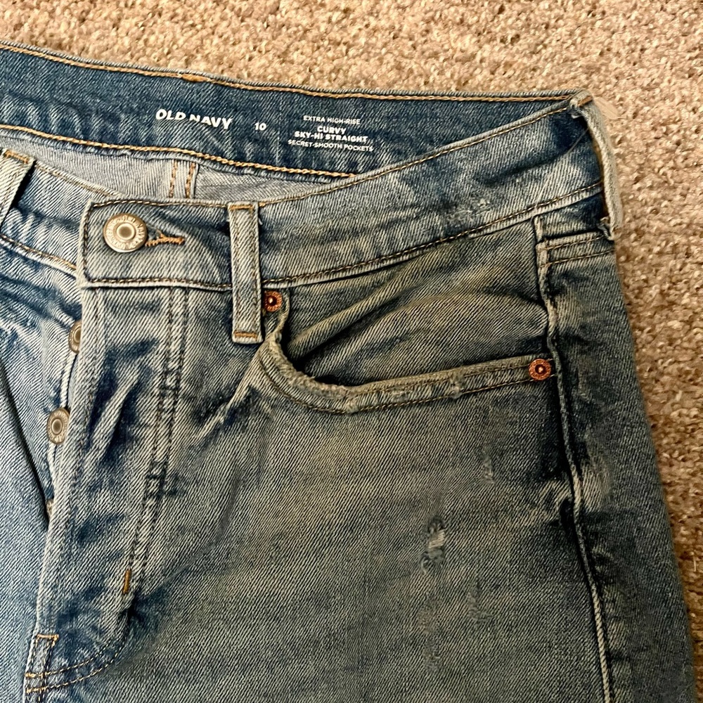 Old Navy Light Blue Distressed Extra High Rise Curvy Straight Leg Jeans Size 10 - Picture 5 of 8
